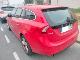 Volvo V60 2015