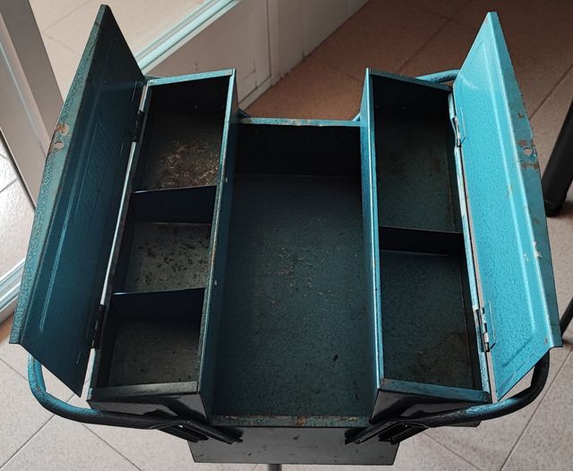 Caja herramientas MARGALI vintage