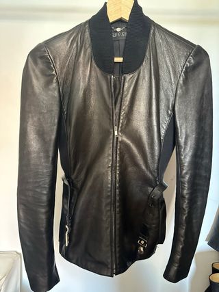 Cazadora Gucci negra, talla M