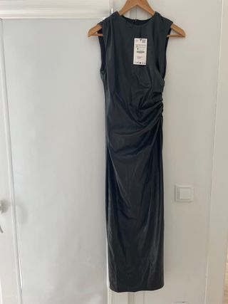 Vestido Zara cuero negro talla S