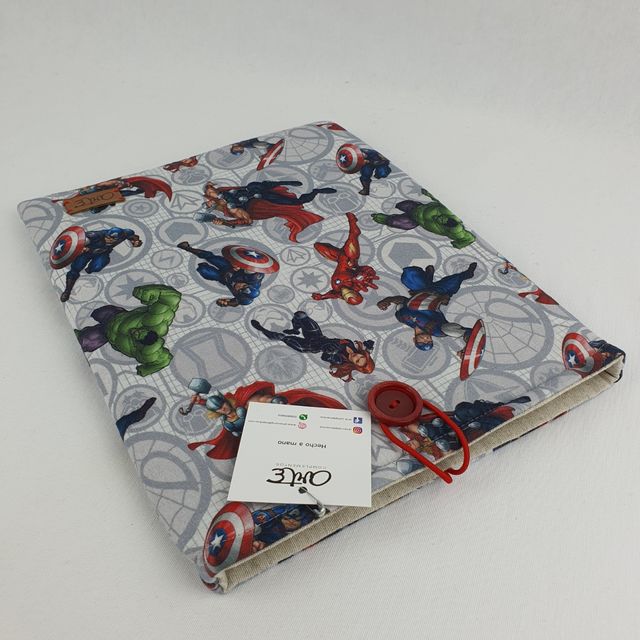 Funda Libro Avengers Hecho a Mano
