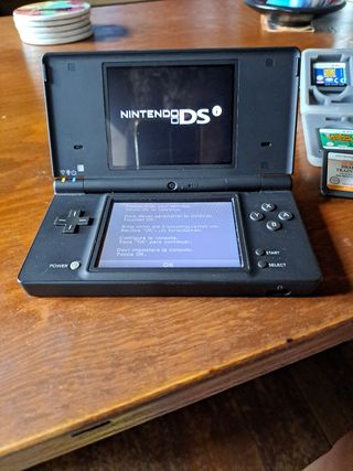 Nintendo DSi  (con 10 juegos)