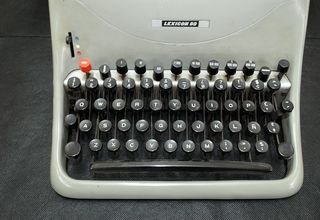 Máquina escribir Lexicon 80