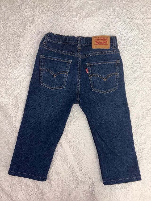 Vaqueros Levi's cortos