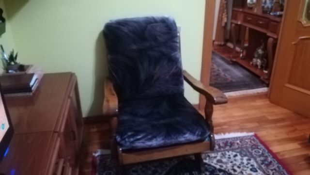 Mecedora + sillones: 1 doble, 2 individuales