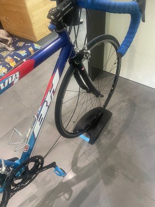 Bicicleta carretera + rodillo Tacx