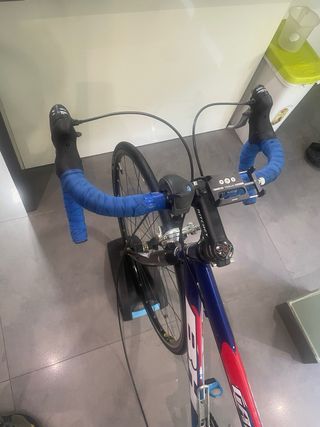 Bicicleta carretera + rodillo Tacx