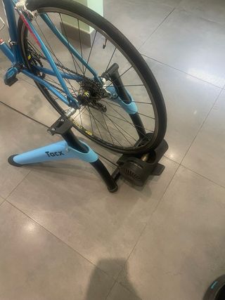 Bicicleta carretera + rodillo Tacx