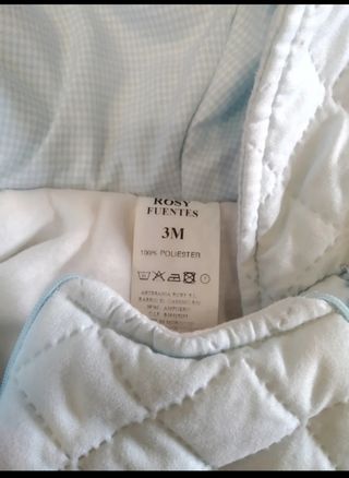 Buzo Bebé  Azul Talla 3M.
Marca Rosy Fuentes.