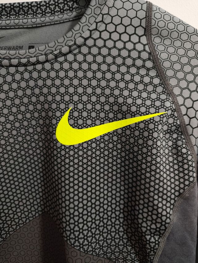 Camiseta térmica Nike Pro Hyperwarm gris-amarilla