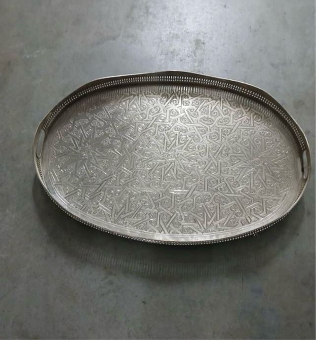 Bandeja ovalada plateada