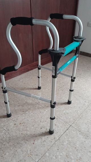 Andador adulto Forta: plegable y fijo