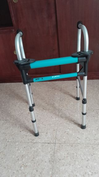 Andador adulto Forta: plegable y fijo