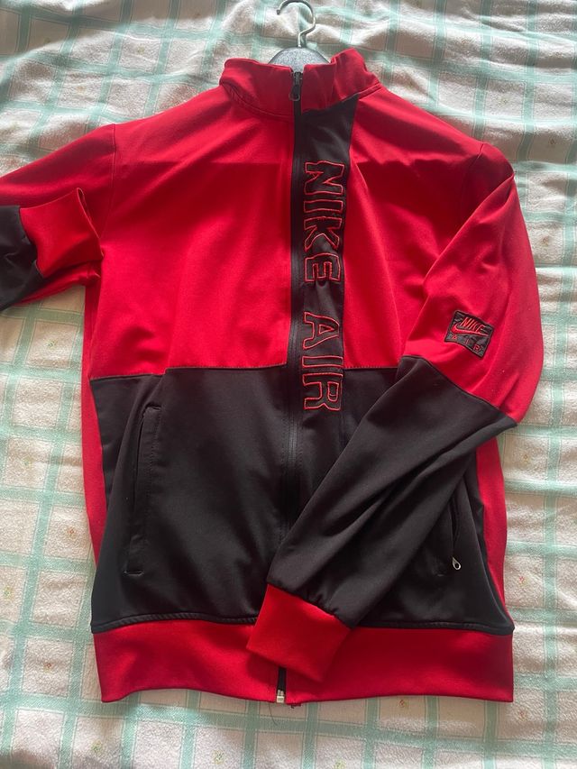 Chaqueta Nike Air roja y negra - M
