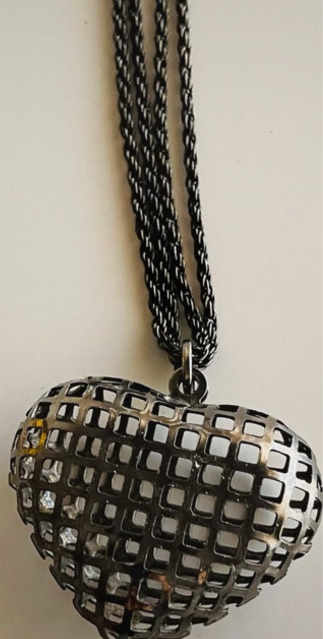 3 Colares com Pingentes