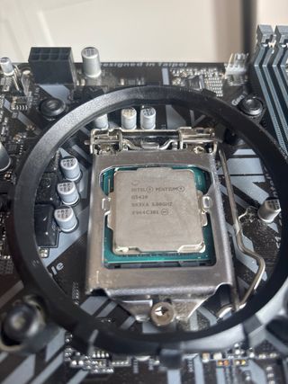 Intel Pentium Gold G5420 + Placa Base