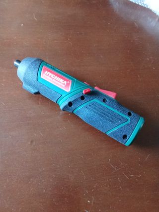 Destornillador eléctrico Hychika sin cargador