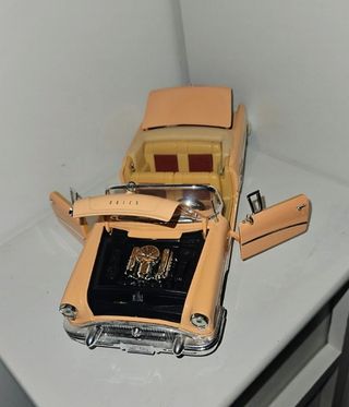 BUICK CENTURY CABRIO. AÑO 1958. ESCALA 1/18. NUEVO