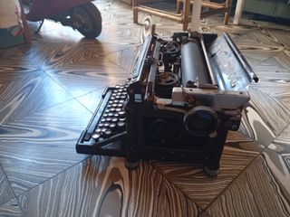 Máquina escribir Underwood antigua