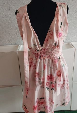 Vestido floral rosa claro