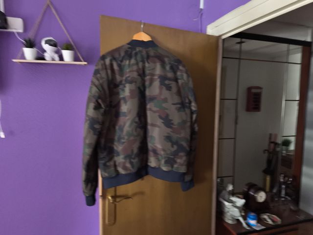 Cazadora bomber militar