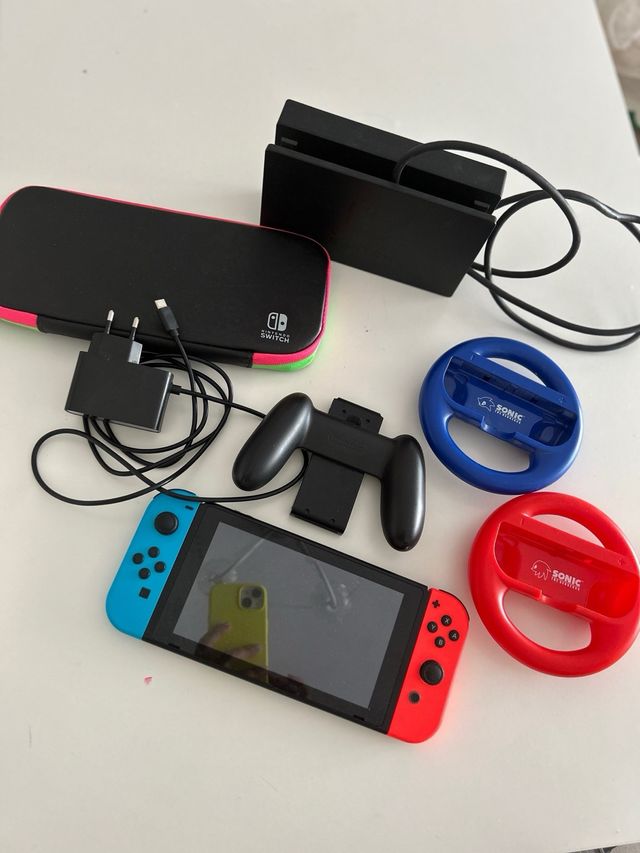 Nintendo Switch - Blu e rosso