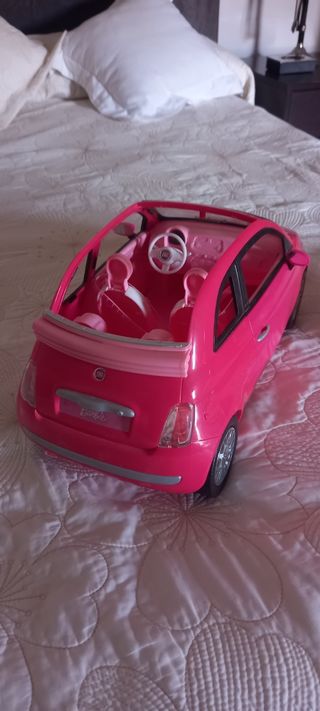 Auto rosa Barbie Fiat 500