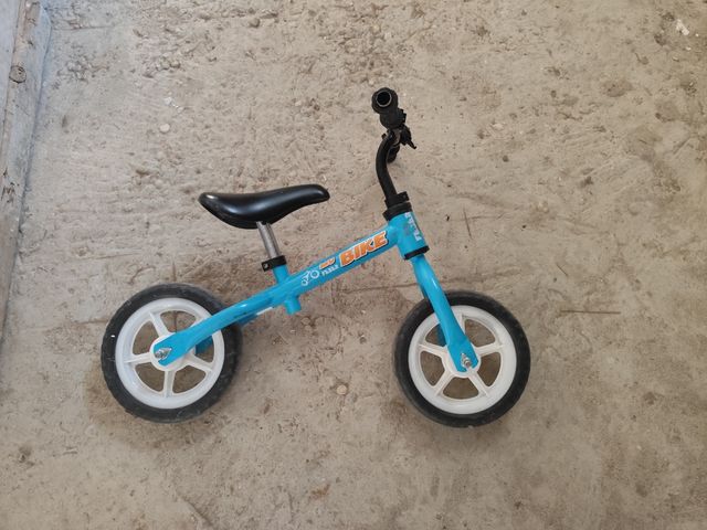 Bicicleta sin pedales Feber