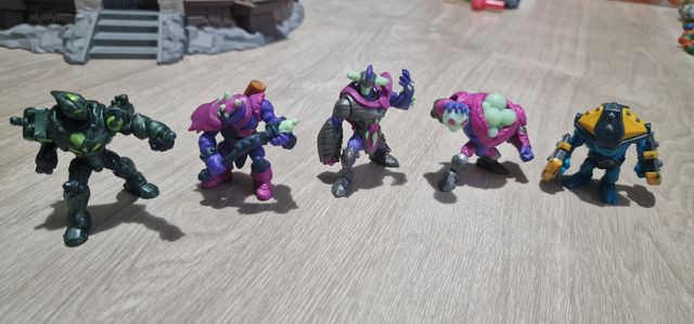 Gormiti: Torre e personaggi