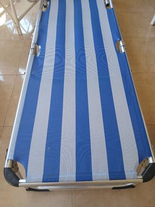 Tumbona playa Crevicor azul-blanca