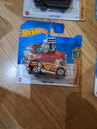 Hot Wheels Malibu Surf´s Up x4