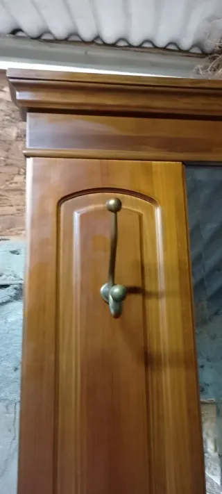 Recibidor de madera de estilo clásico