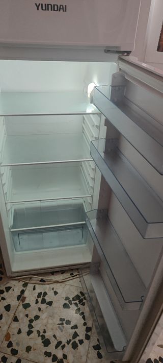 Nevera Hyundai con congelador