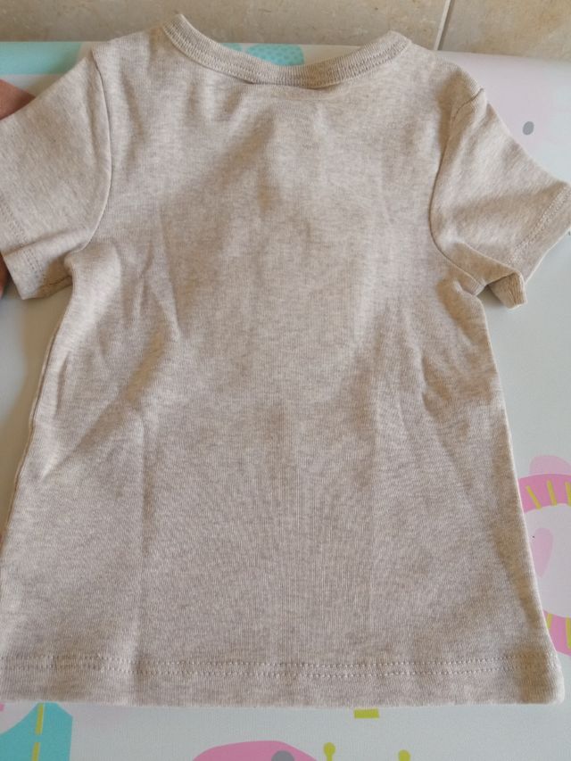 2 Camisetas Bebé H&M 6-9m nuevas