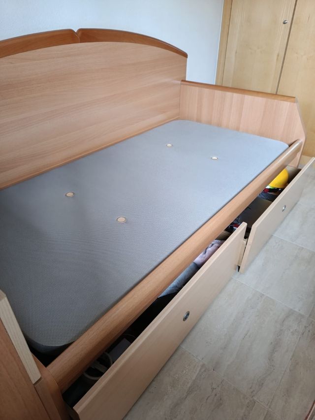 Dormitorio juvenil de madera