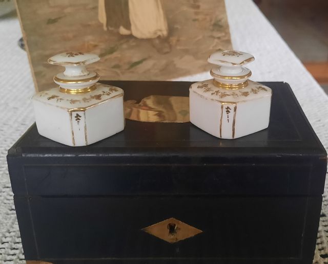 Antico cofanetto porta-gioielli