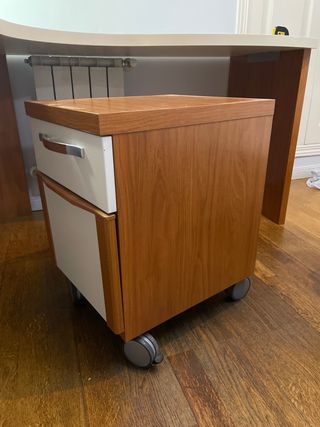 Sinfonier+mesilla +cajonera + mesa de Dormitorio