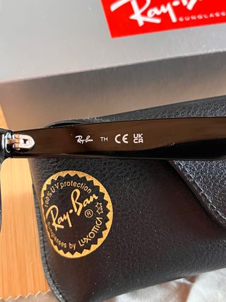 Ray-Ban Justin, Gafas de sol