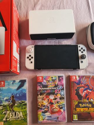 Nintendo Switch OLED bianco impeccabile