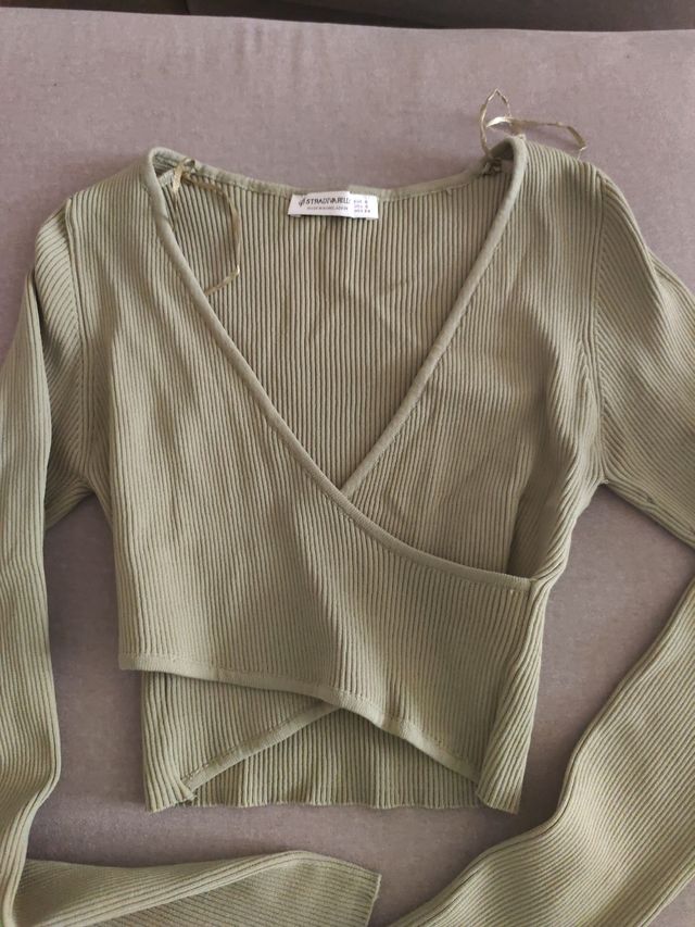 Top cruzado verde oliva