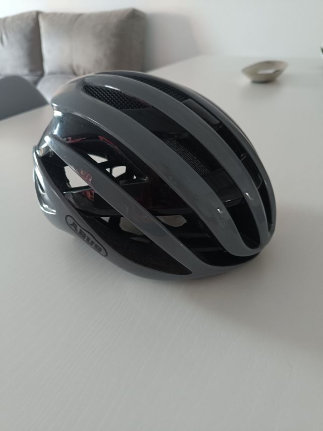 Casco bici ABUS Airbreaker Gris