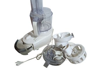 Robot da cucina completo di accessori 