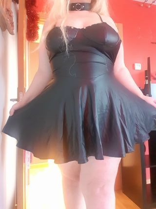 Vestido negro cuero sintético