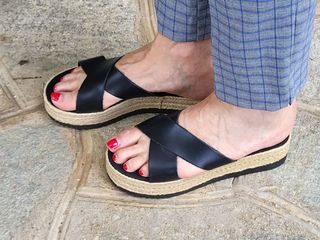 Sandali bassi a zeppa