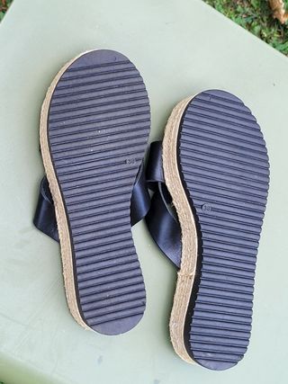 Sandali bassi a zeppa