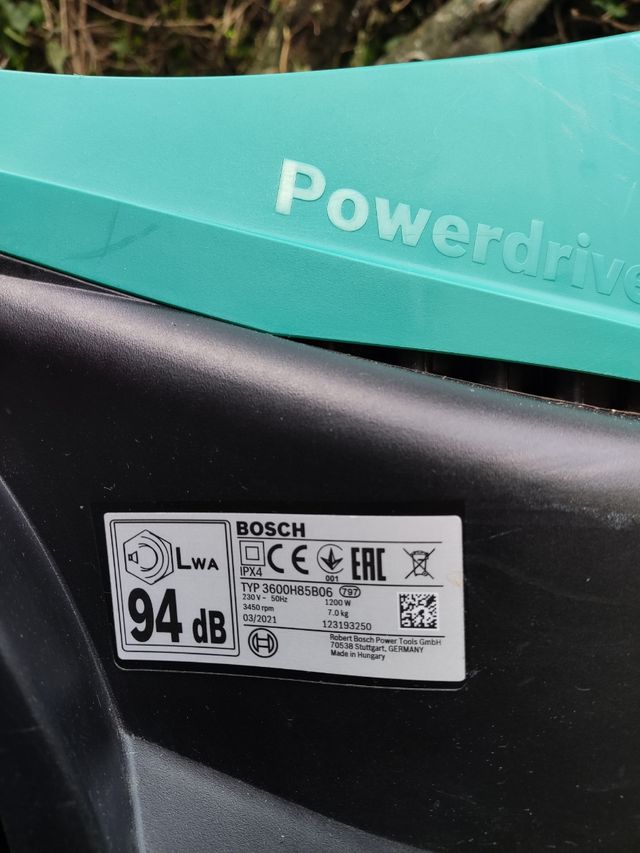 Cortacésped Bosch ARM 32