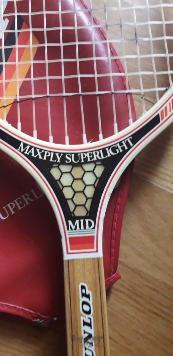 Raqueta Dunlop Maxply Superlight