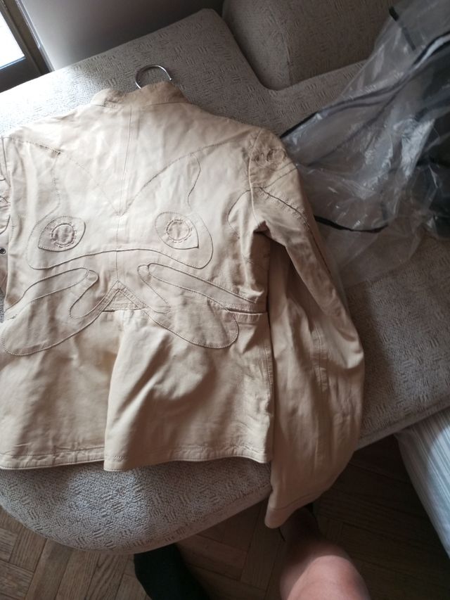 Chaqueta piel beige Paola Frani