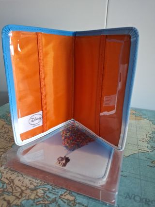 Funda pasaporte UP - NUEVA