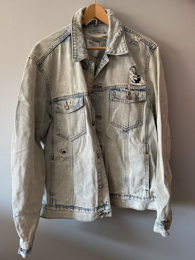 Cazadora vaquera Bershka oversize